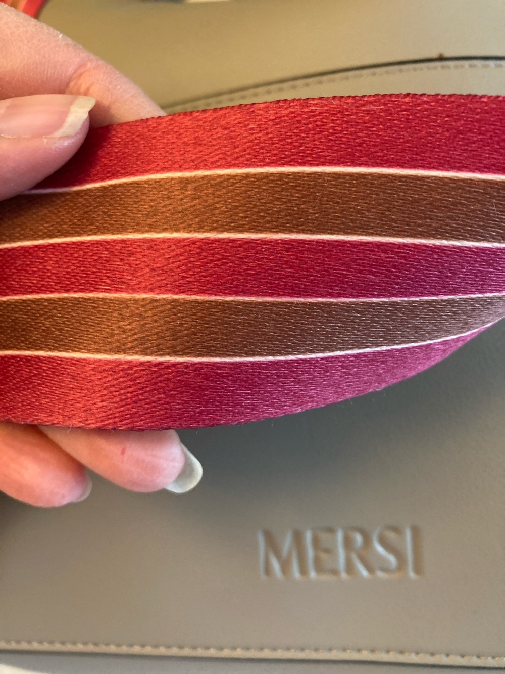 NWOT Mersi Vegan Leather Shoulder Bag with Colorful Strap - Picture 4 of 14